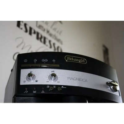 Кавомашина автоматична  Delonghi Magnifica ESAM 3000.B     Б/У